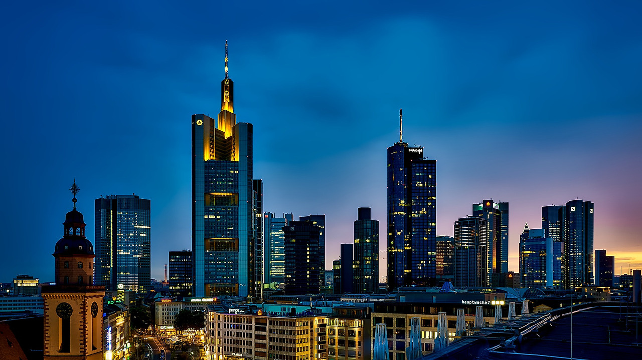 frankfurt-1804481_1920.jpg