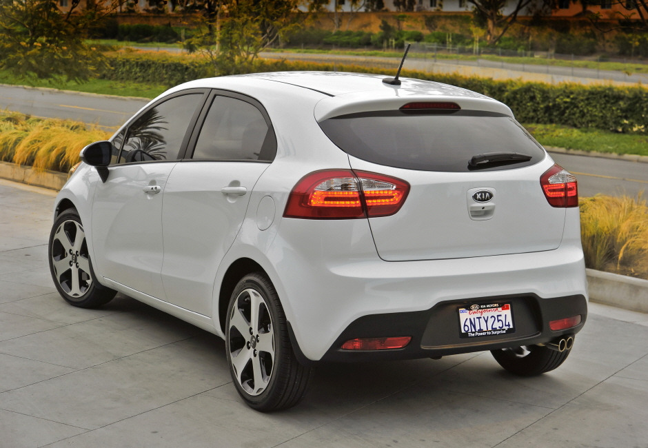크기변환_aa111111kia-rio-5-door-2.jpg