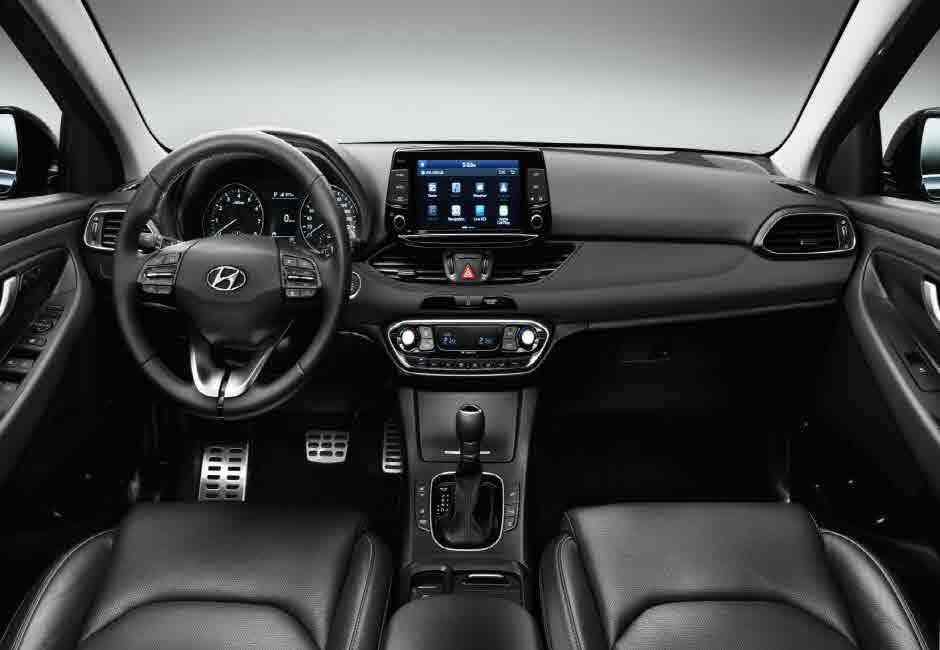 크기변환_aa111112017-hyundai-i30-black-interior(forcegt.com).jpg