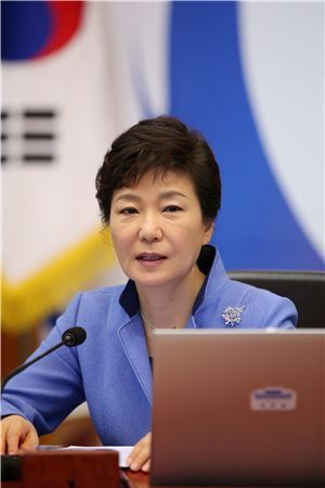 박근혜회의.jpg