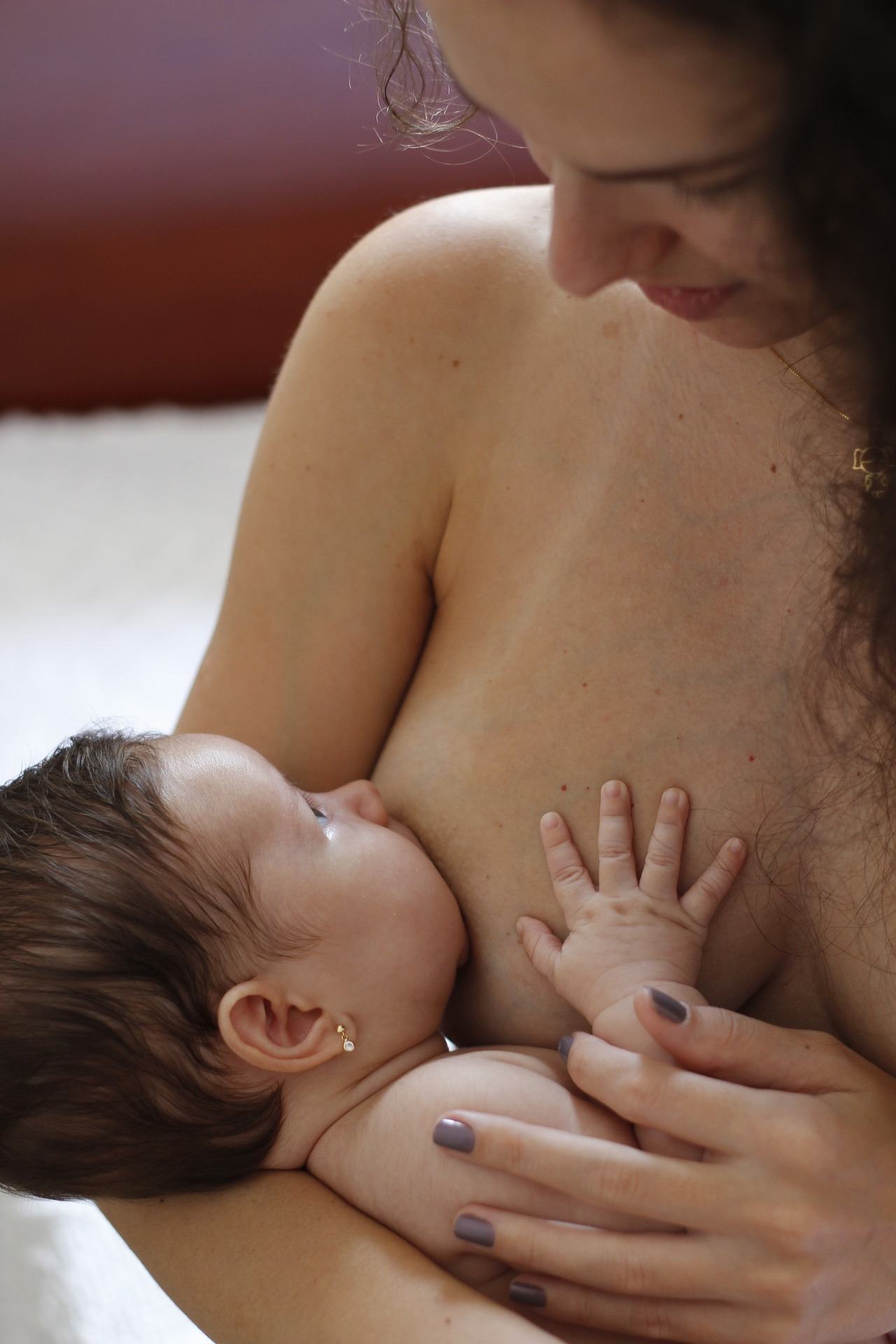breastfeed-1570695_1920.jpg