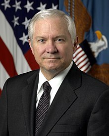 220px-Robert_Gates,_official_DoD_photo_portrait,_2006.jpg