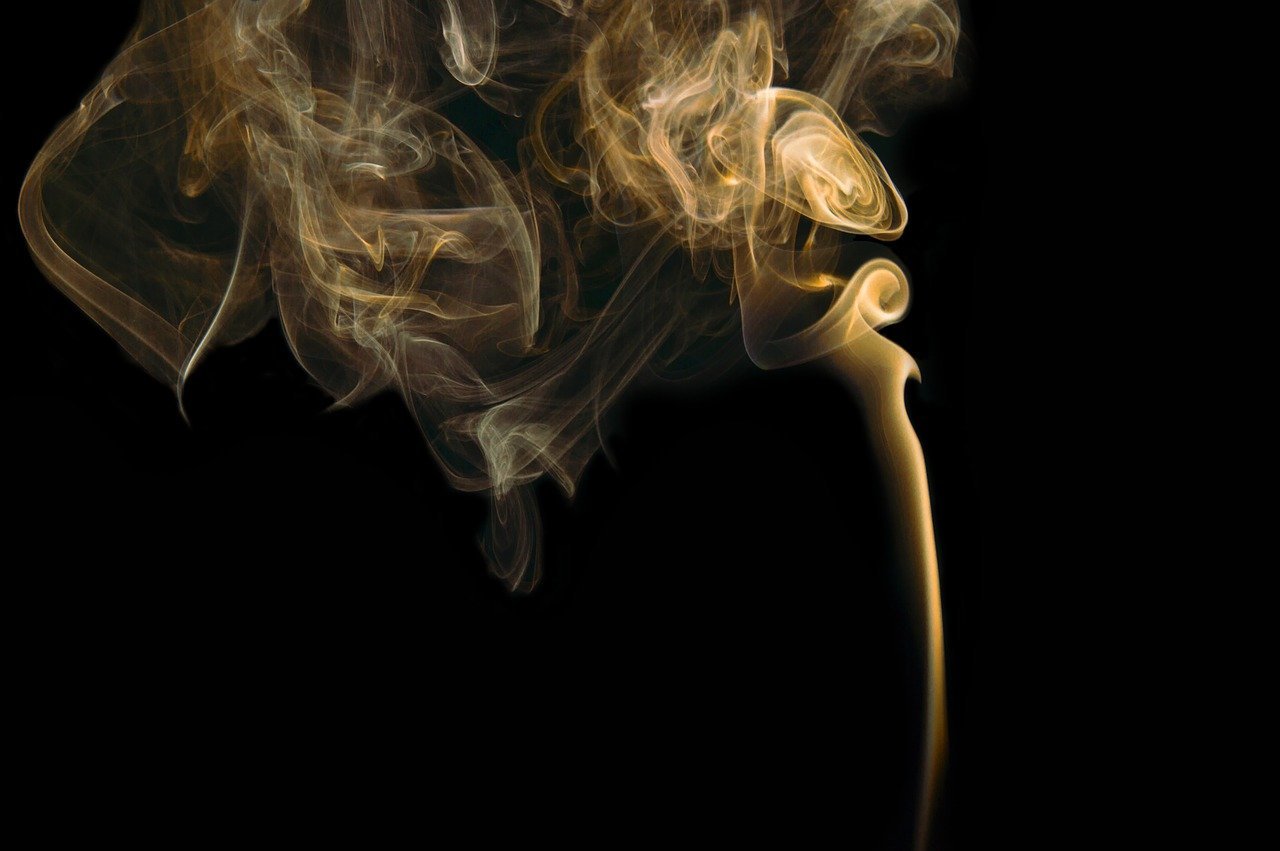 smoke-731152_1280.jpg
