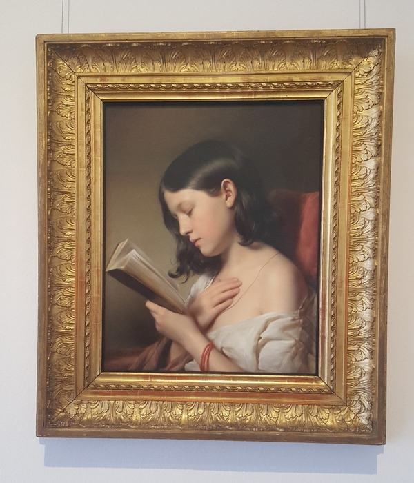 책 읽는 소녀.jpg