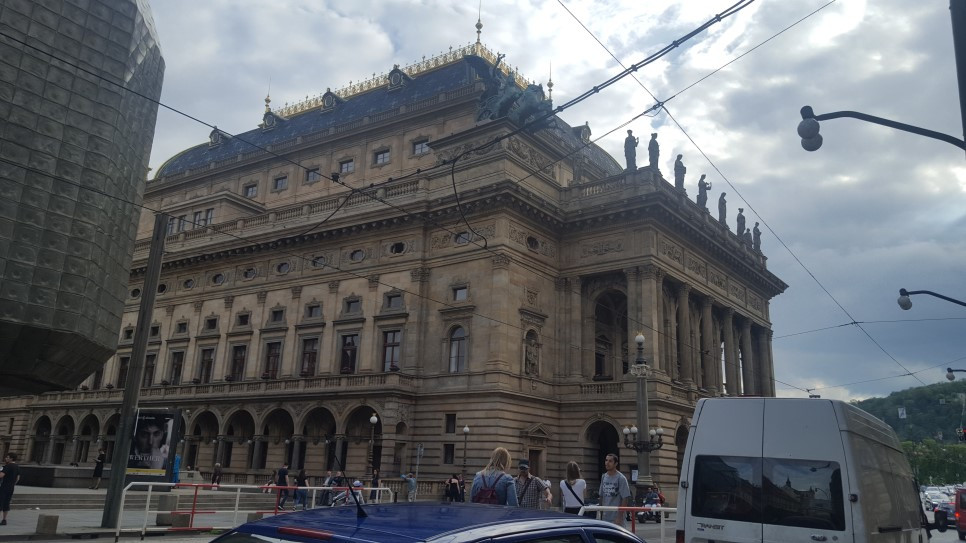 프라하 국립극장.jpg
