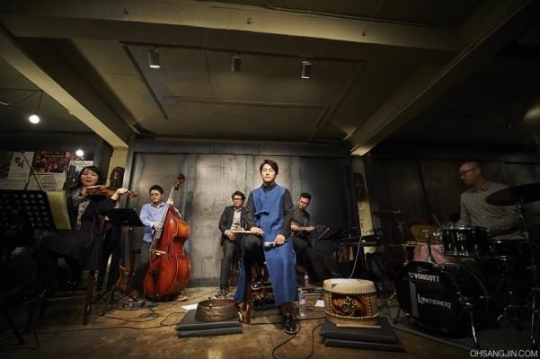 두번째 달과 이봉근.jpg