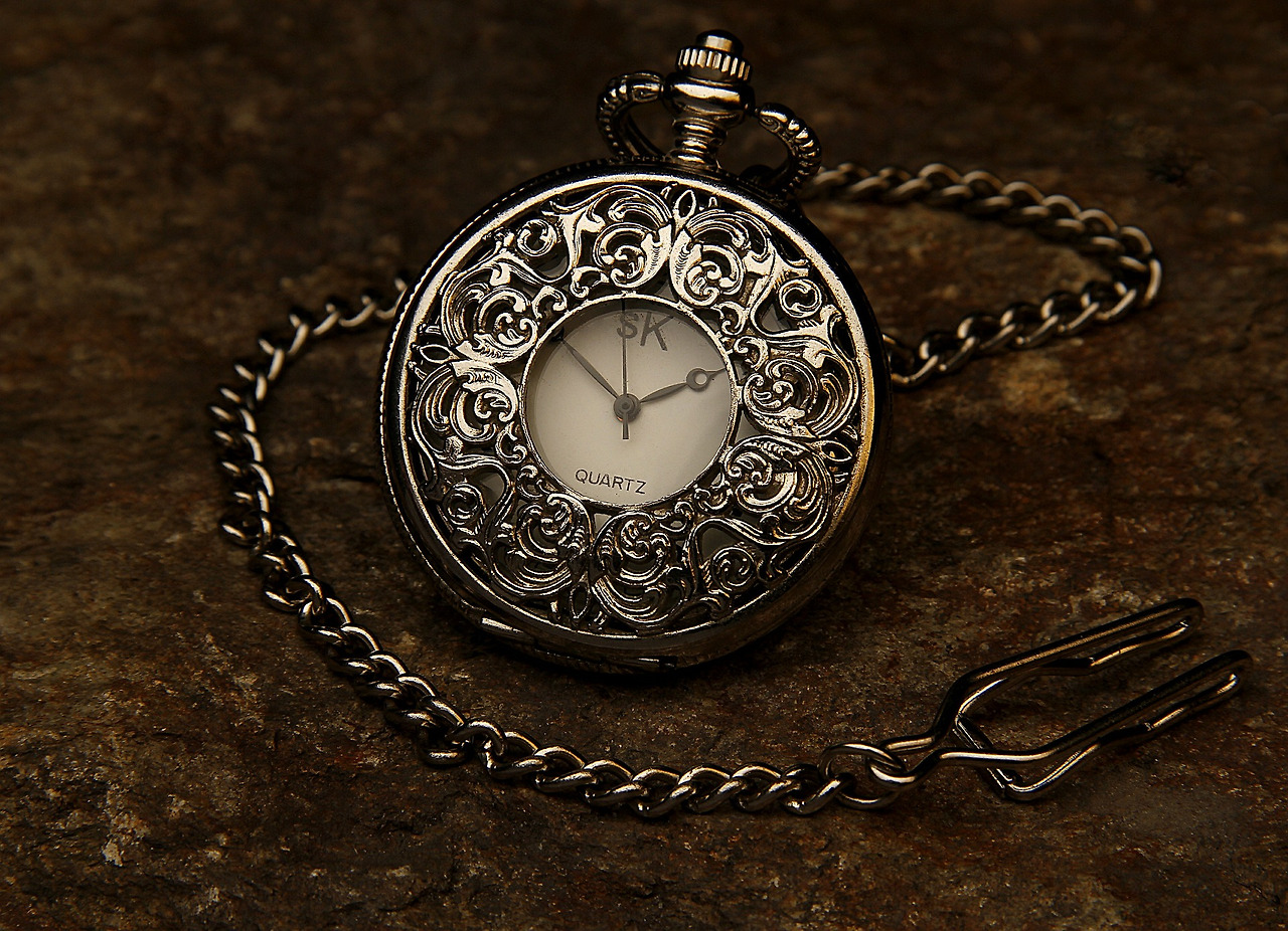 pocket-watch-560937_1920.jpg