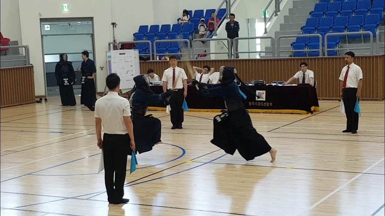 커리지인 정희석 한의사3.jpg