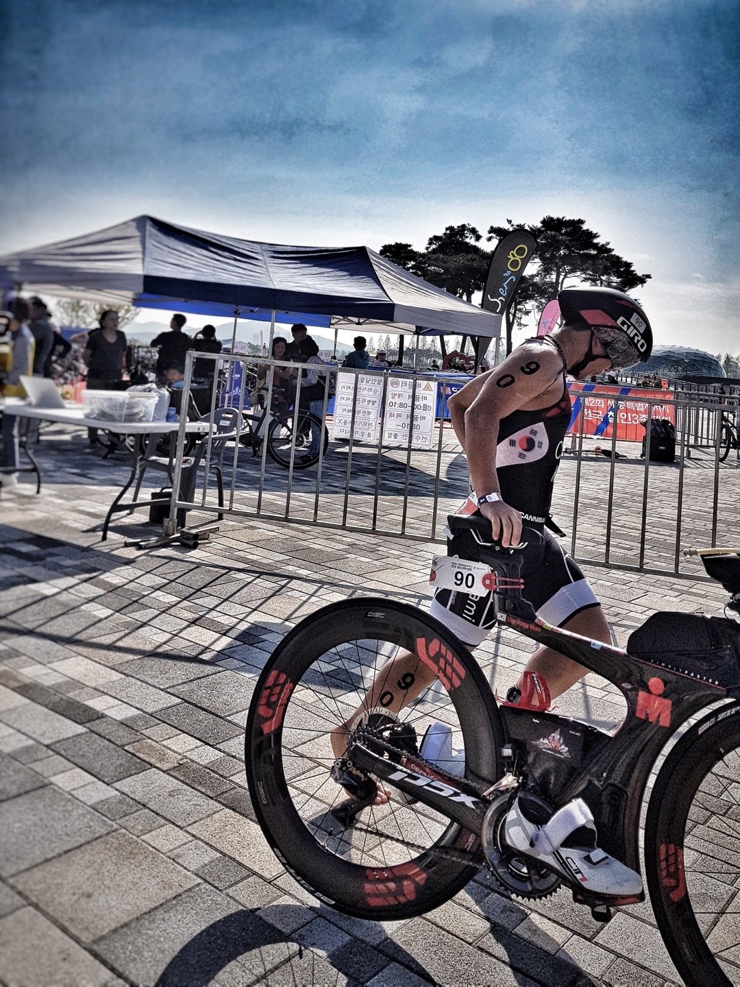 커리지인 조봉우 철인3종경기 선수2.jpg