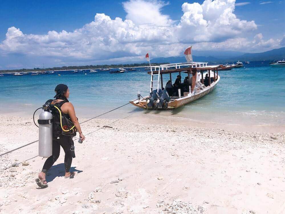 커리지인 스쿠버다이빙 강사 제나2.jpg