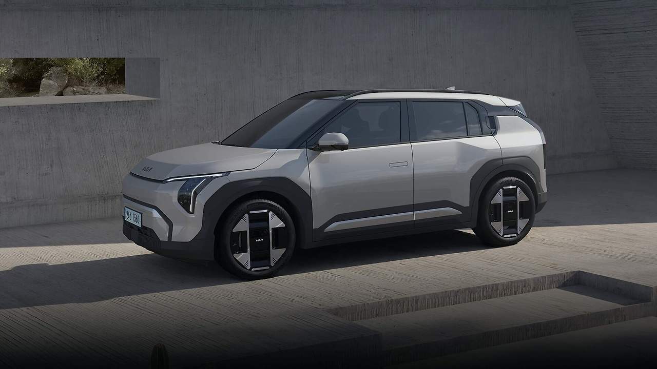 the_kia_ev3_feature_bg_pc.jpg