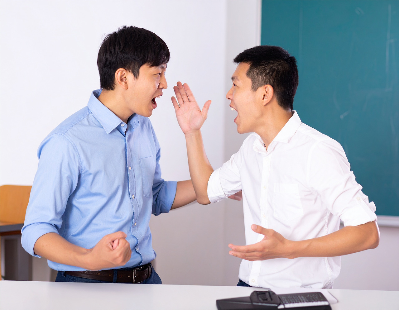 Firefly Two Korean fathers are fighting in the teachers' office, raising their voices. 940962.jpg