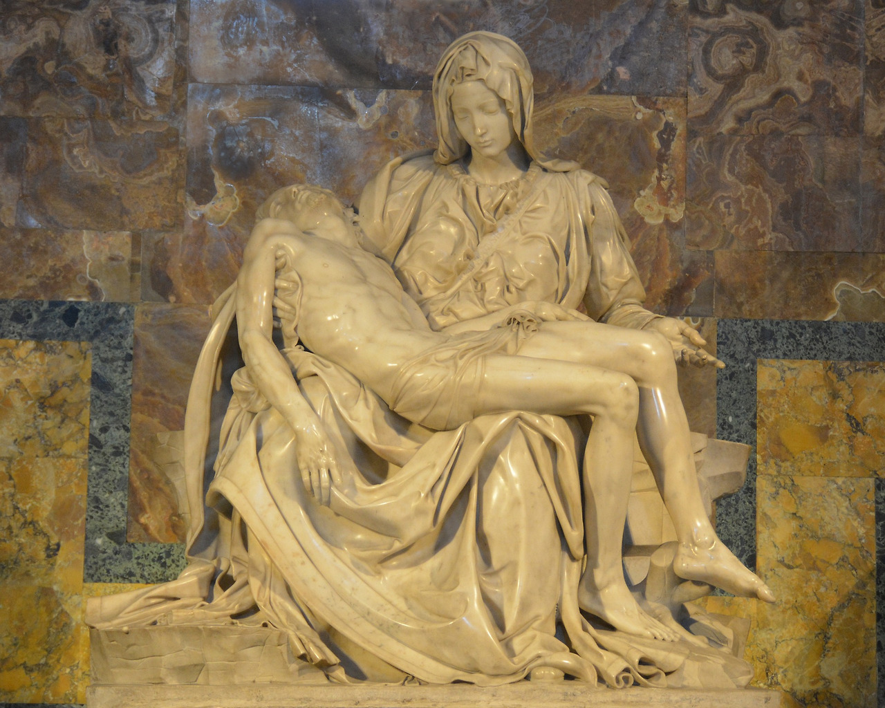 la-pieta-gbf87bc926_1920.jpg