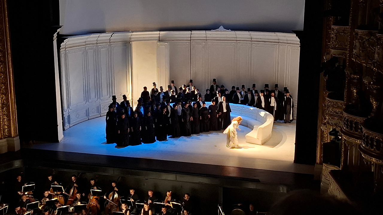 Prague State Opera 21.jpg