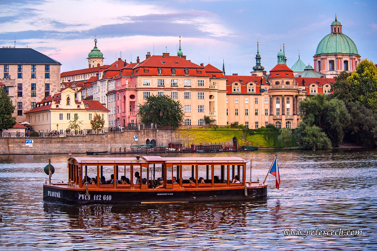 Prague-Venice-river-cruise2.jpg