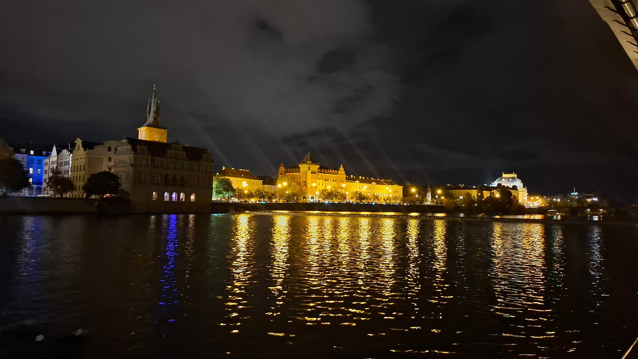 블타바강 야경 05.jpg