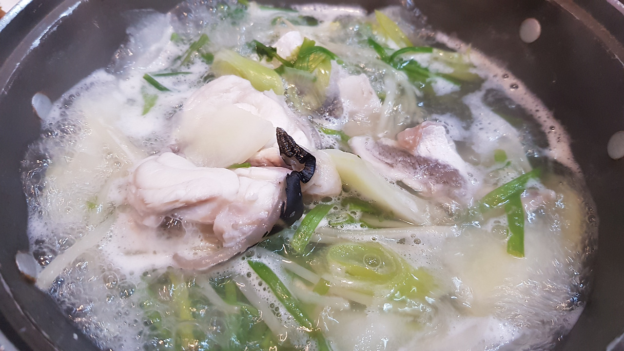 복어 맑은 탕이다..jpg