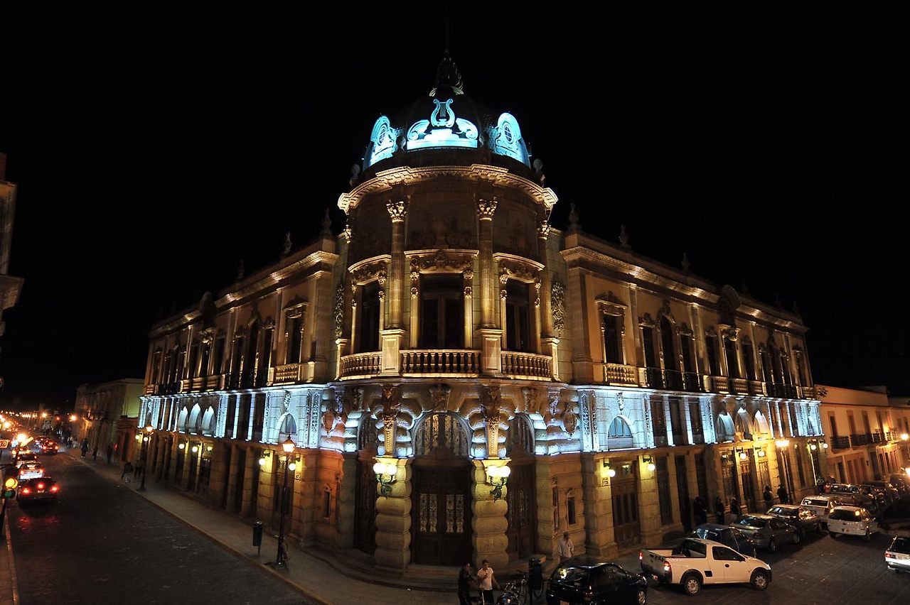 Teatro-Macedonio-Alcalá.jpg