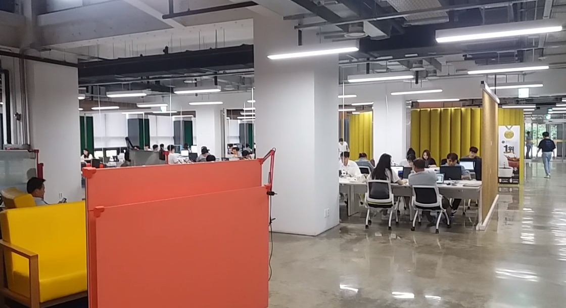 1층-2 코워킹스페이스.jpg