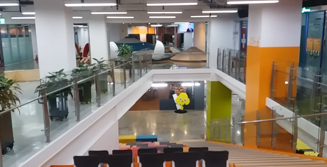 2층-4 내려다 보는 전경.jpg