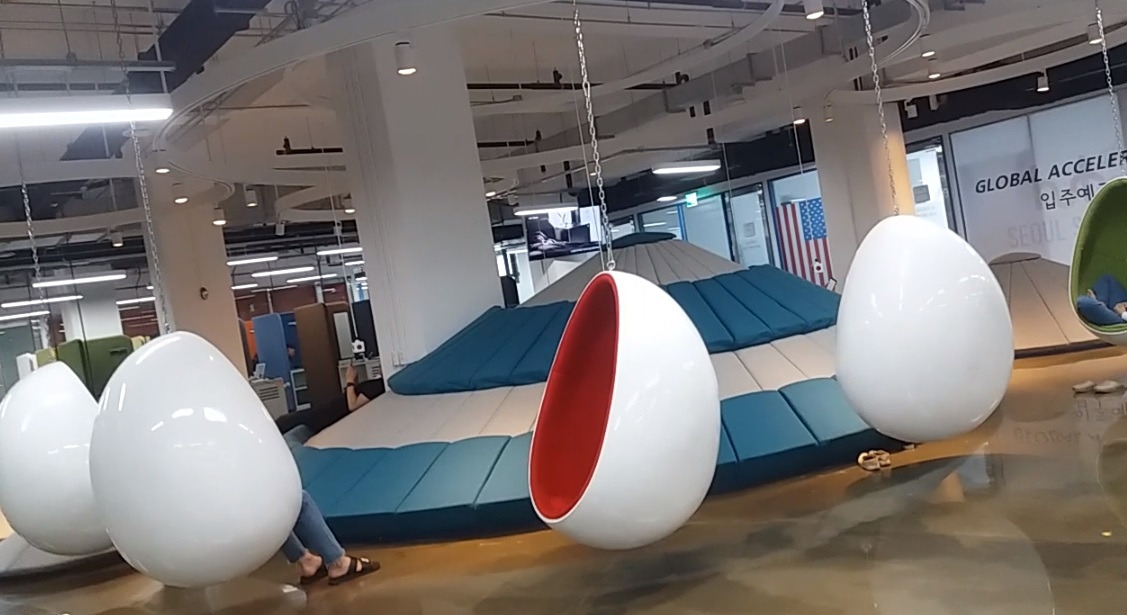 2층-1 휴식공간.jpg