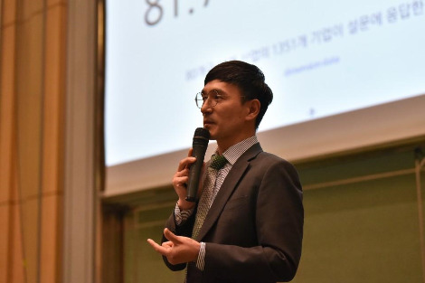 저자 인터뷰 사용 사진.jpg