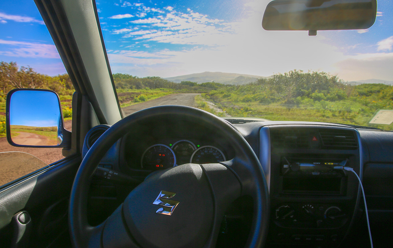 이스터섬 운전 이미지 (2).jpg