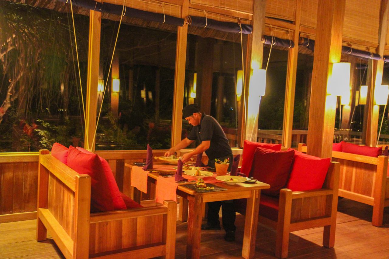 식스센스 닌반베이 리조트 레스토랑 취재 (1).jpg