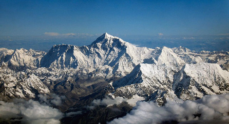 1280px-Mount_Everest_as_seen_from_Drukair2_PLW_edit.jpg