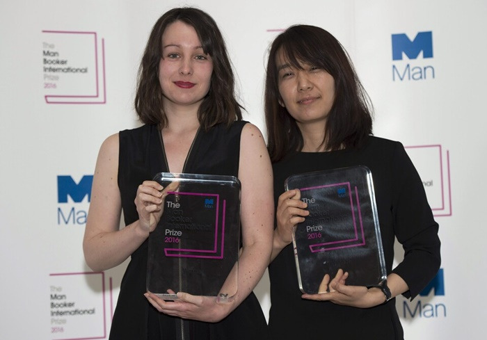 한강 작가님.jpg