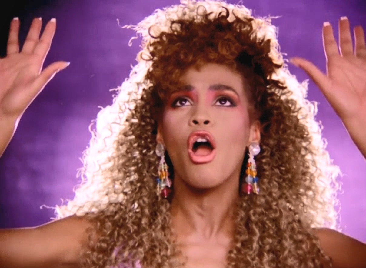 휘트니 리뷰.jpg