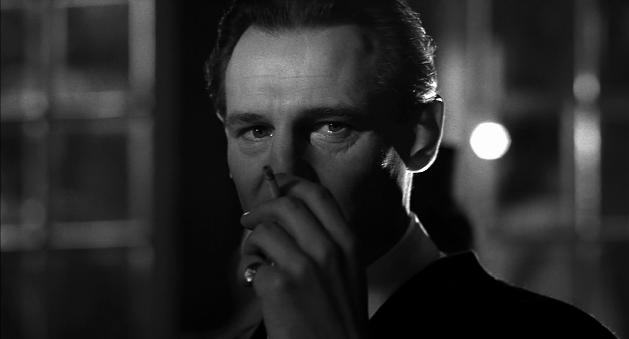 쉰들러 리암 니슨.jpg