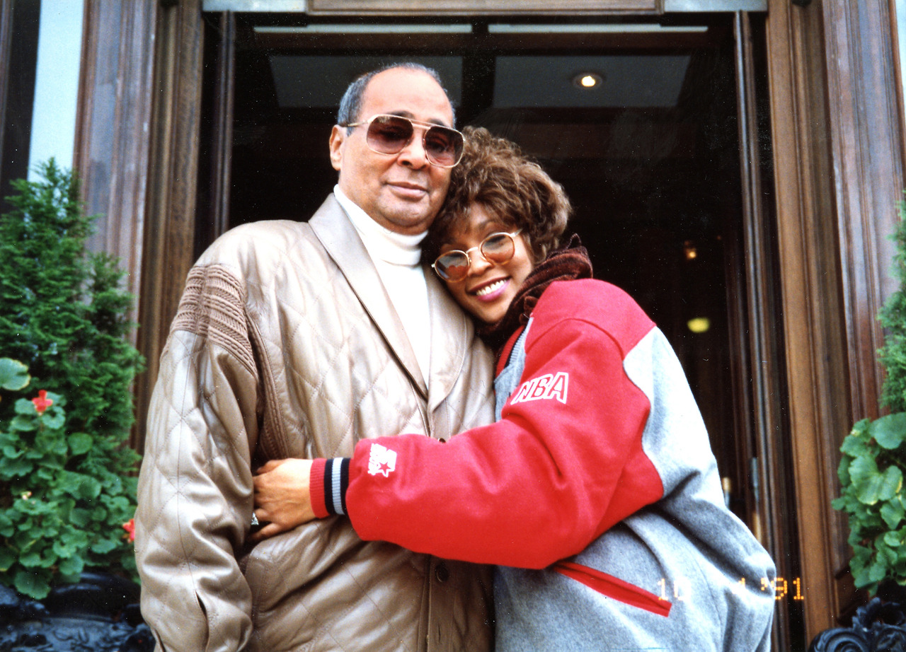 휘트니 휴스턴.jpg