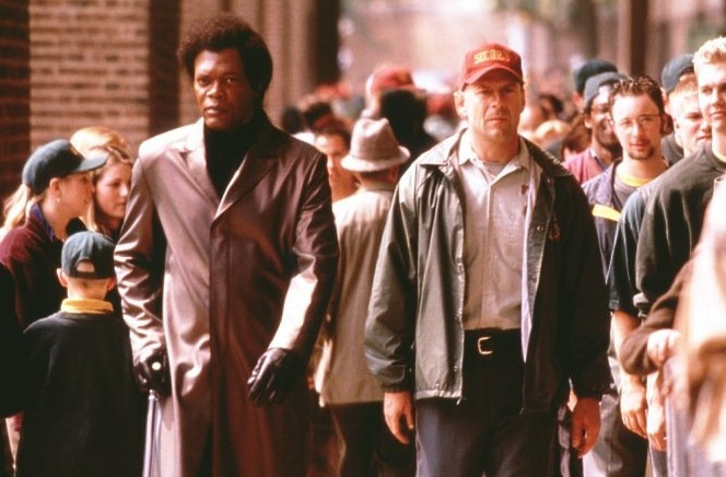 영화 글래스 언브레이커블 23아이덴티티.jpg