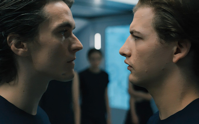 보이저스 리뷰.jpg