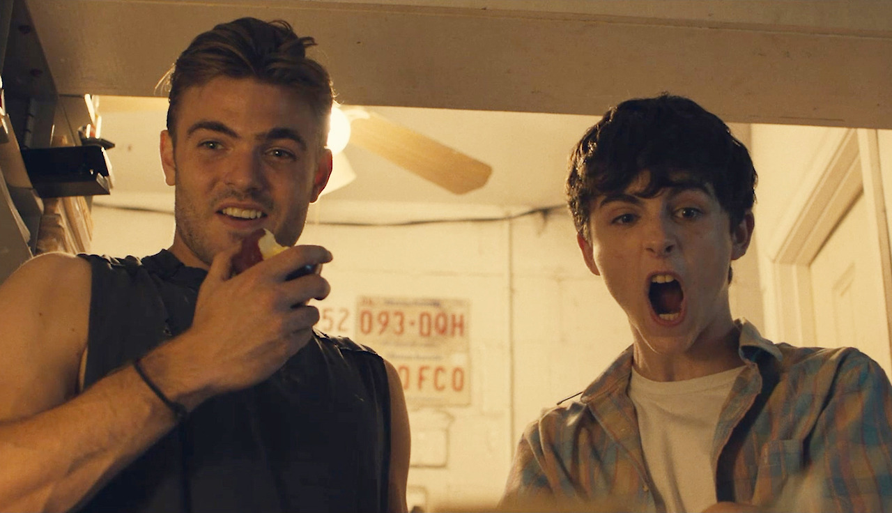 핫 썸머 나이츠 티모시 살라메.jpg