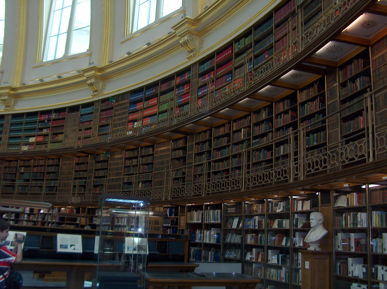 the-library-of-the-britsh-muse-1494254.jpg