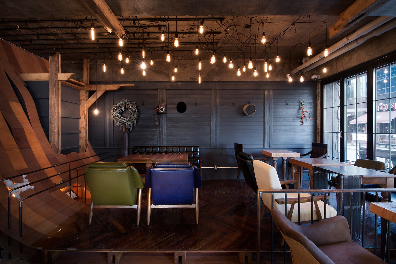 09_cafe999_interior_04.jpg