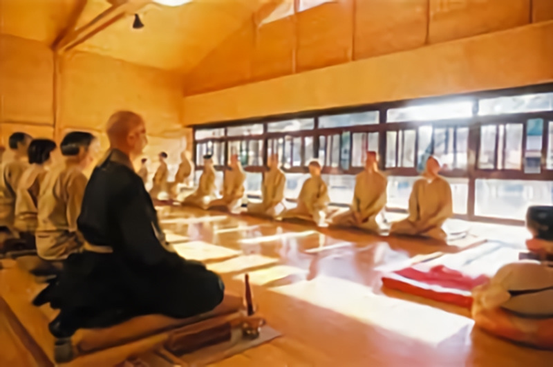 Zazen_au_Centre_Européen_du_Zen_Rinzai.jpg