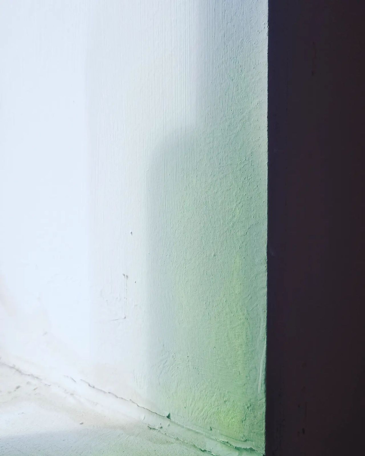 나는 바깥보다 더 환해질 테니.jpg