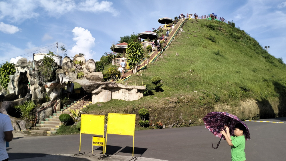 초코렛힐 계단01.jpg