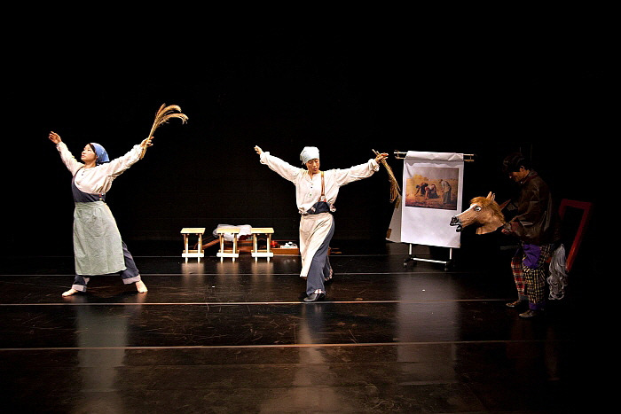 잠깐만 공연 사진 (3).jpg