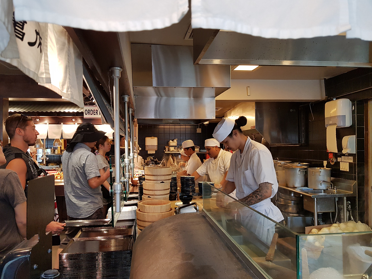 하와이에는 일식집이 정말 많다.jpg