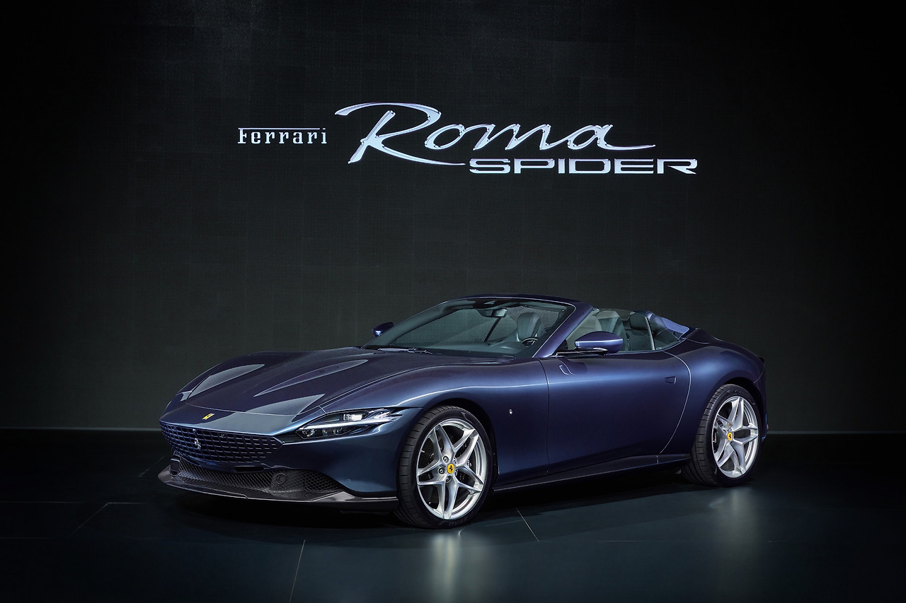 7_페라리 로마 스파이더.jpg