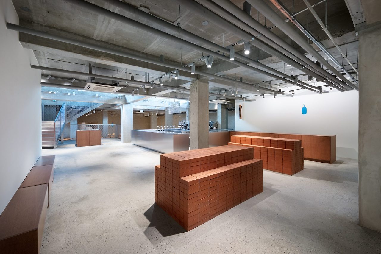 블루보틀 성수.jpg