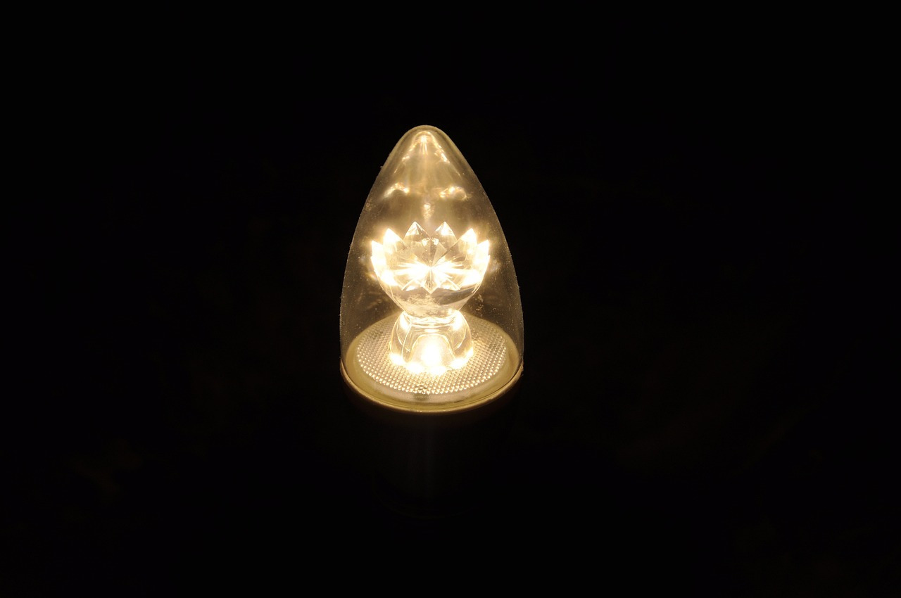 led-lamp-695077_1280.jpg