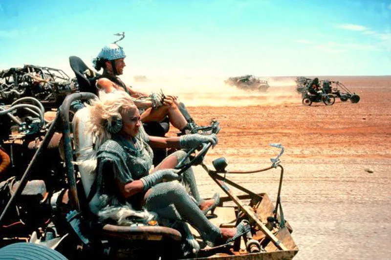 Mad-Max-Beyond-Thunderdome-Moon-Plain.jpg
