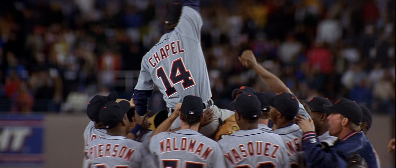 사랑을 위하여 For.Love.of.the.Game.1999.1080p.BluRay.x265-RARBG.mp4_20220402_230806.176.jpg