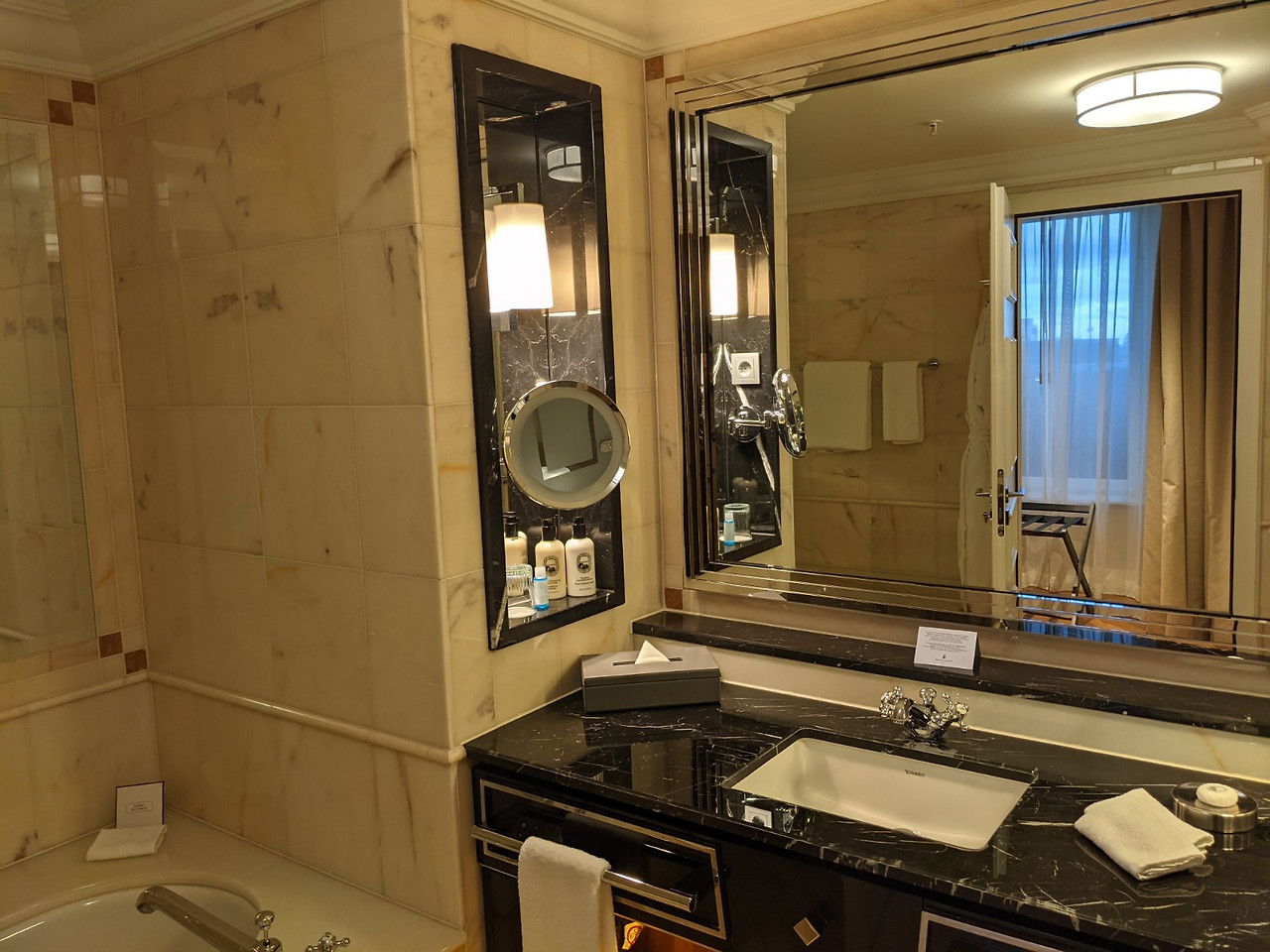 PXL_20221231_141555737 (1).jpg