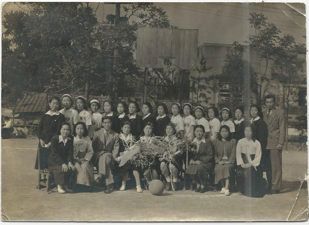 졸업식 후배 (1).jpg